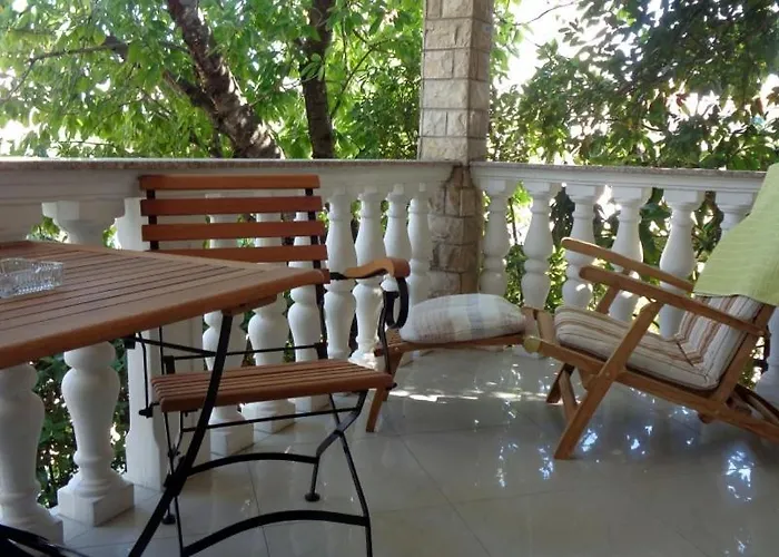 Apartament In With Balcony, Air Conditioning, Wi-fi, Dishwasher