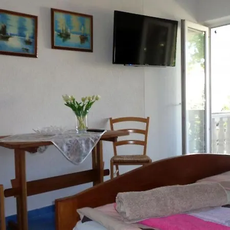 In With Balcony, Air Conditioning, Wi-fi, Dishwasher * 比奥格勒·纳·莫鲁