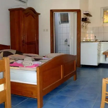 Lägenhet In With Balcony, Air Conditioning, Wi-fi, Dishwasher