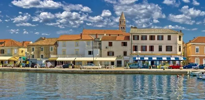 In With Balcony, Air Conditioning, Wi-fi, Dishwasher *