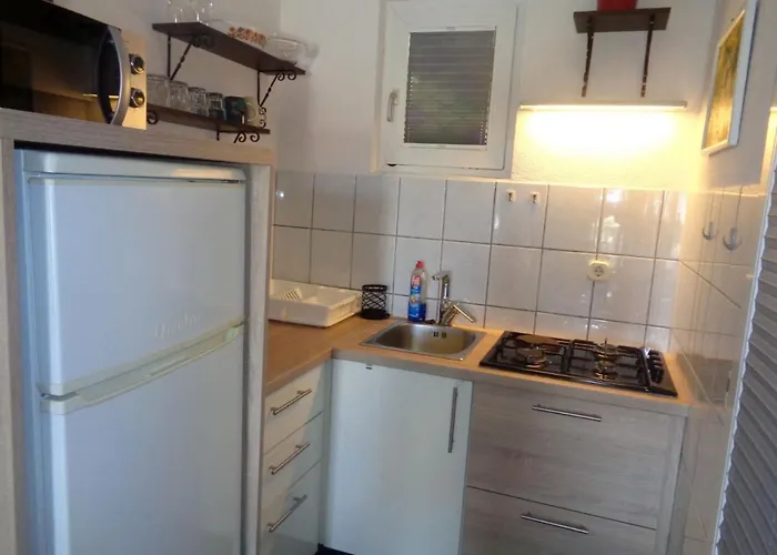 In With Balcony, Air Conditioning, Wi-fi, Dishwasher Lägenhet *