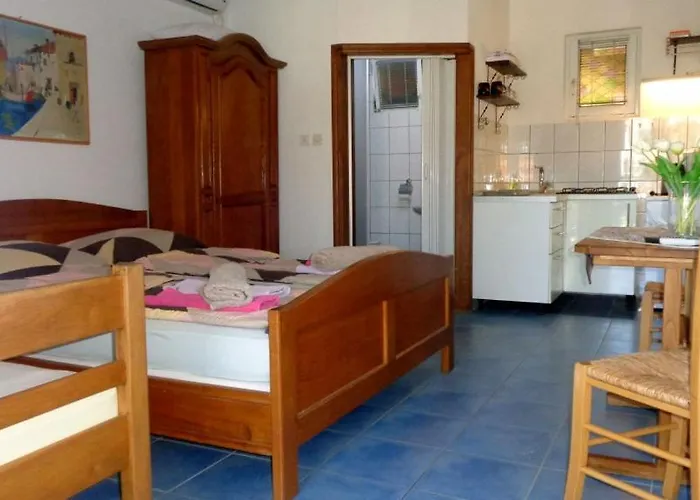 Lägenhet In With Balcony, Air Conditioning, Wi-fi, Dishwasher